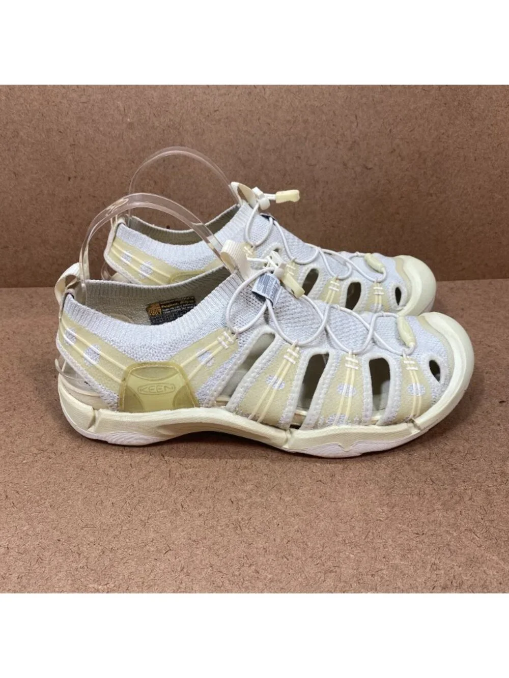 Keen Evofit One Hiking Sandals White & Yellow Mens Size 10 Flexible Knit Uppers